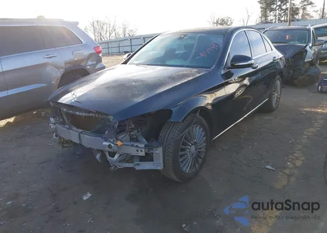 2015 Mercedes-Benz C 300 4Matic/Luxury 4Matic/Sport 4Matic из США, поврежденный, VIN 55SWF4KB0FU010423